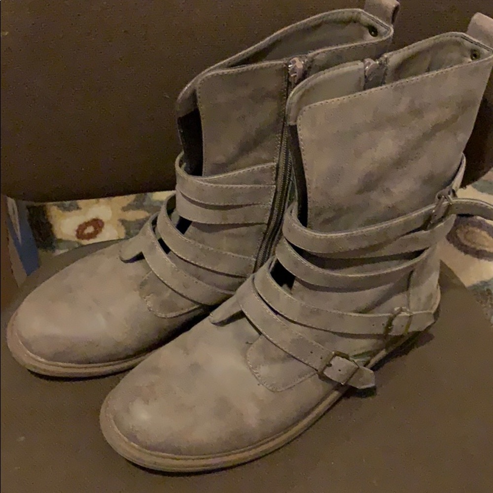 Olsenboye Ladies Distressed Gray Ankle Boots 9m